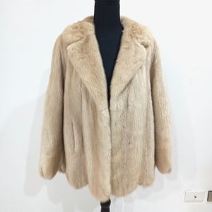 SOLD‼️ Gorgeous Beige Mink Coat, Like New